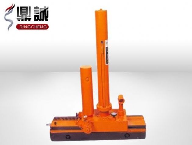點(diǎn)擊查看詳細(xì)信息<br>標(biāo)題：機(jī)車落軌復(fù)位機(jī) 閱讀次數(shù)：4046